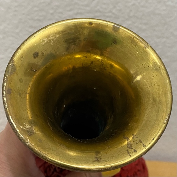 Vintage Cinnabar Red Carved Vase Floral Flower Ornate Brass Inlay 12.5-Inch Vase - Picture 12 of 15